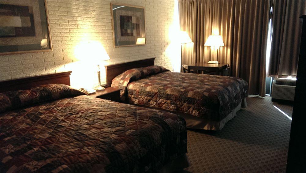Howard Johnson By Wyndham Williamsburg Norge Exteriör bild