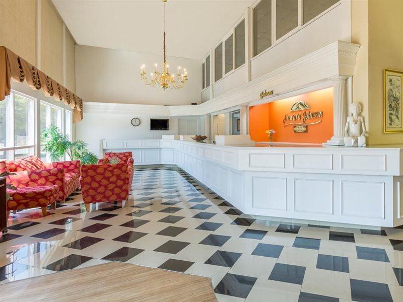 Howard Johnson By Wyndham Williamsburg Norge Exteriör bild
