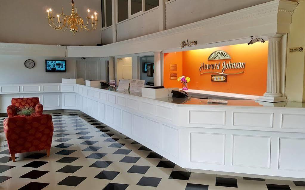 Howard Johnson By Wyndham Williamsburg Norge Exteriör bild